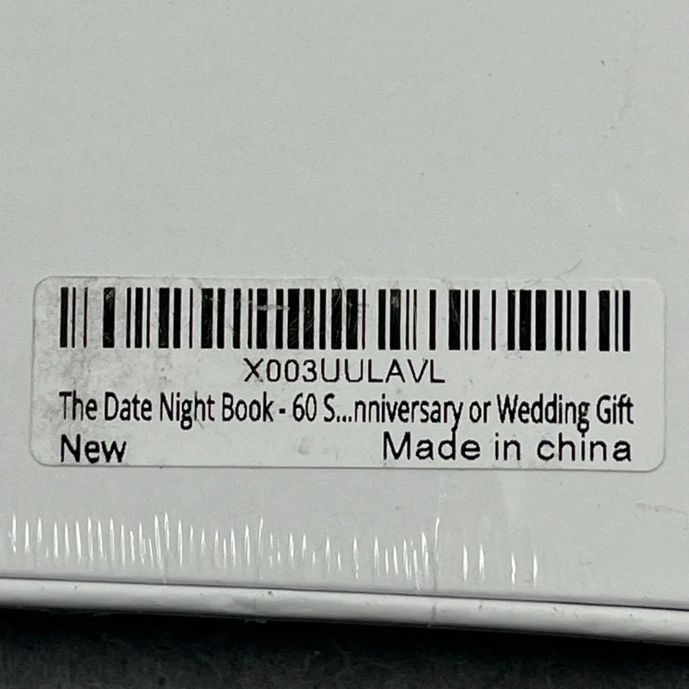 Date Night Book: 60‎ Scratch-Off Ideas & Keepsake for Couples' Adventures NEW